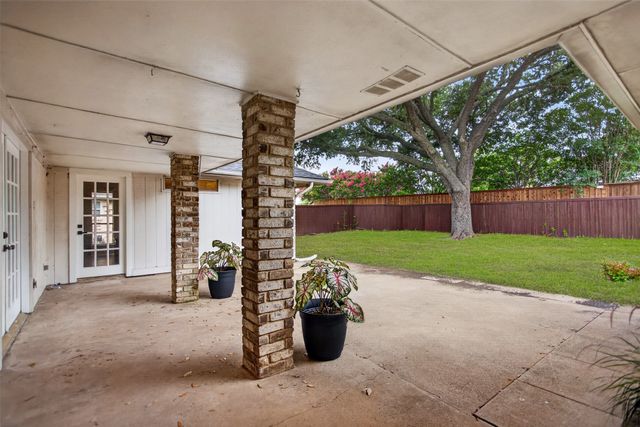 2303 Mccoy Road, Carrollton, TX 75006