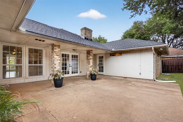 2303 Mccoy Road, Carrollton, TX 75006