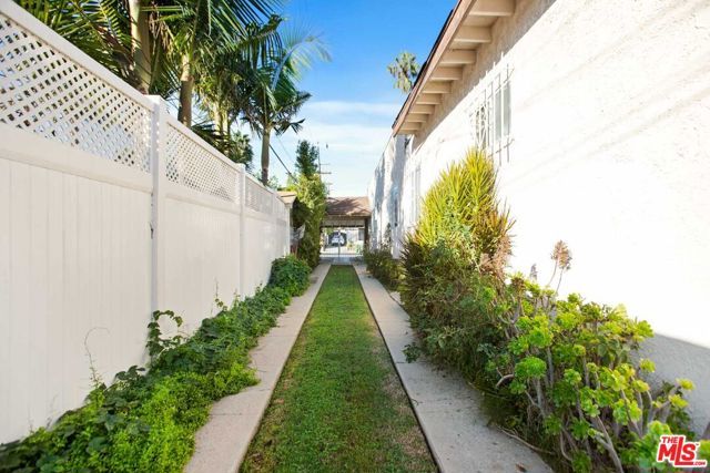 486 S Sherbourne Drive, Los Angeles, CA 90048