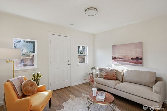 1213 S J Street, Tacoma, WA 98405