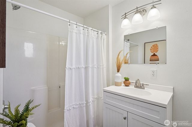 1213 S J Street, Tacoma, WA 98405