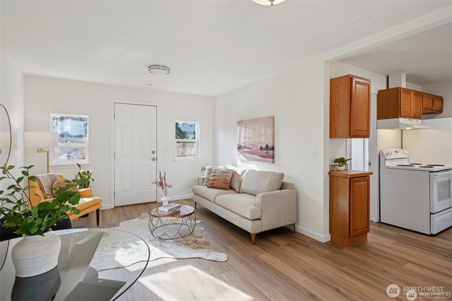 1213 S J Street, Tacoma, WA 98405