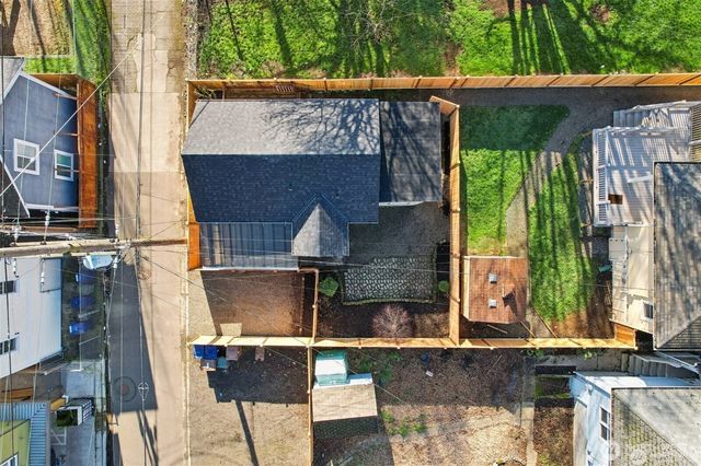 1213 S J Street, Tacoma, WA 98405