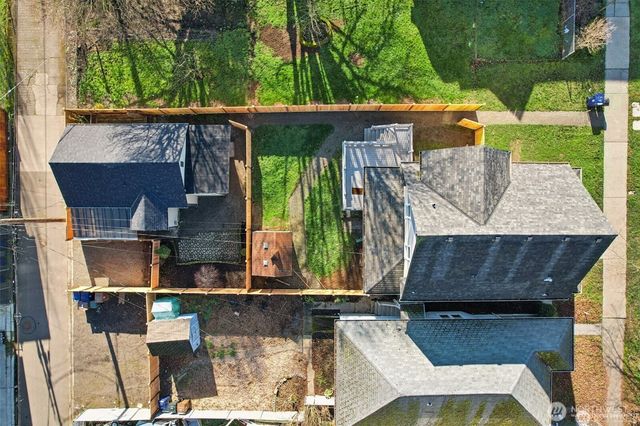 1213 S J Street, Tacoma, WA 98405