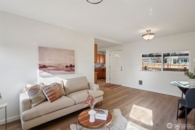 1213 S J Street, Tacoma, WA 98405