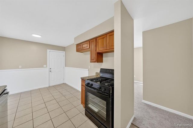 15654 Isabelle Street, Romulus, MI 48174