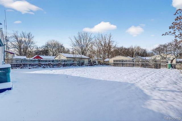 15654 Isabelle Street, Romulus, MI 48174