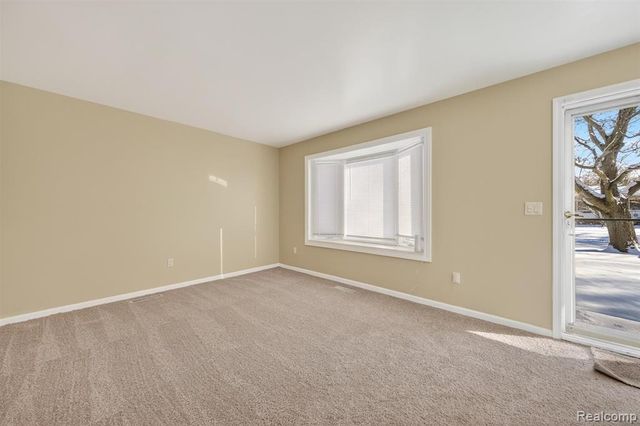 15654 Isabelle Street, Romulus, MI 48174