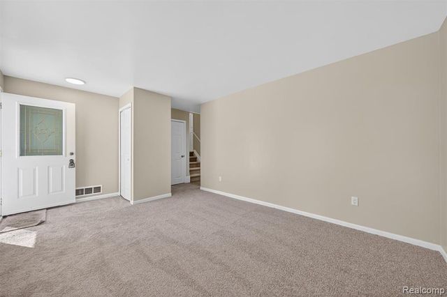 15654 Isabelle Street, Romulus, MI 48174