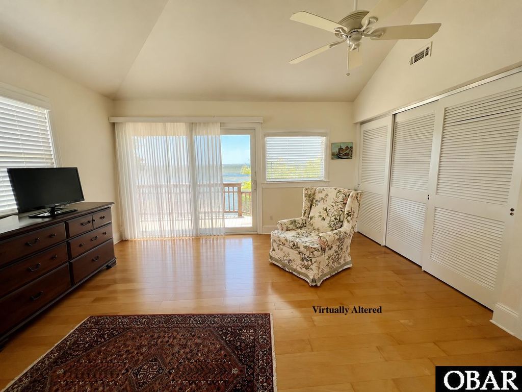 Image 13 of property listing at 1318 Duck Rd # G, Duck, NC 27949