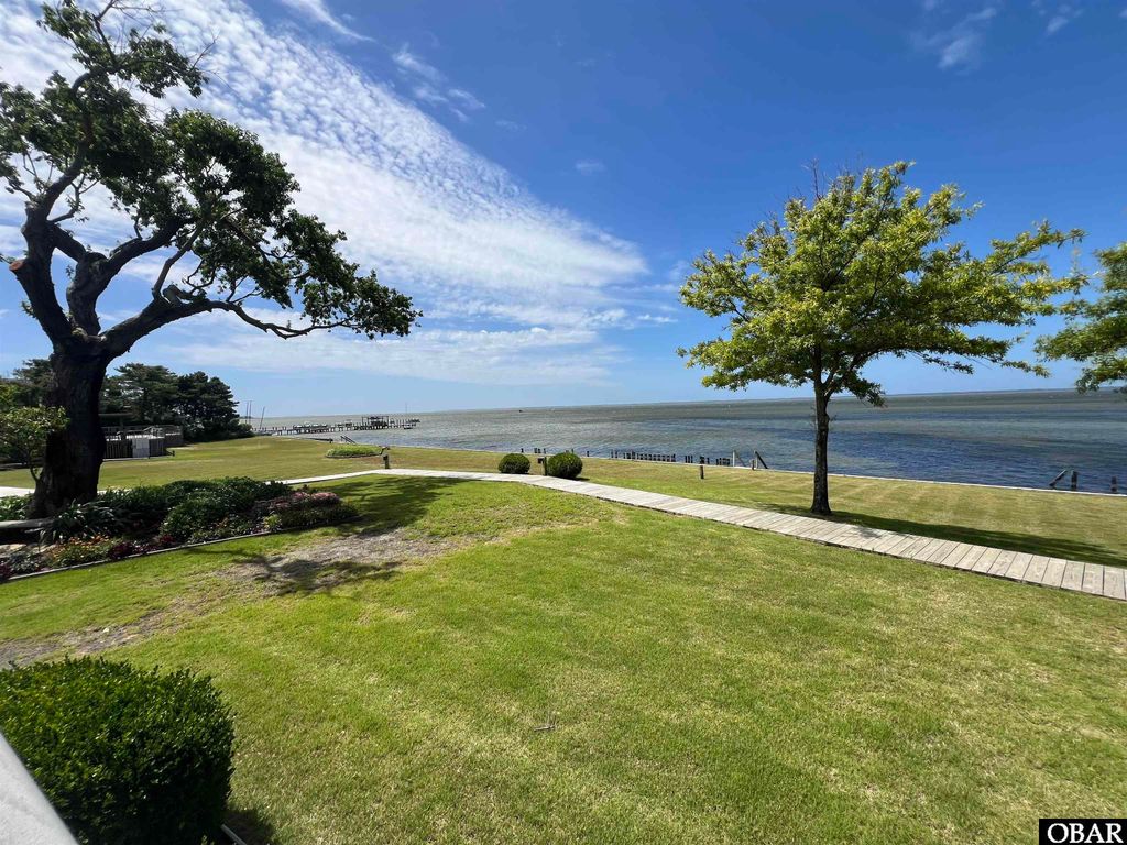 Image 23 of property listing at 1318 Duck Rd # G, Duck, NC 27949