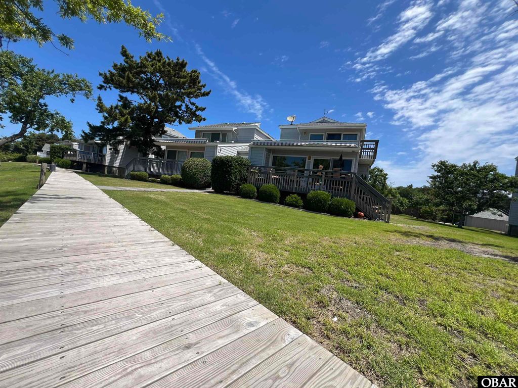 Image 27 of property listing at 1318 Duck Rd # G, Duck, NC 27949