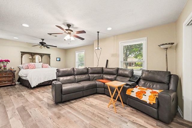 3311 Longfield Circle, Houston, TX 77063