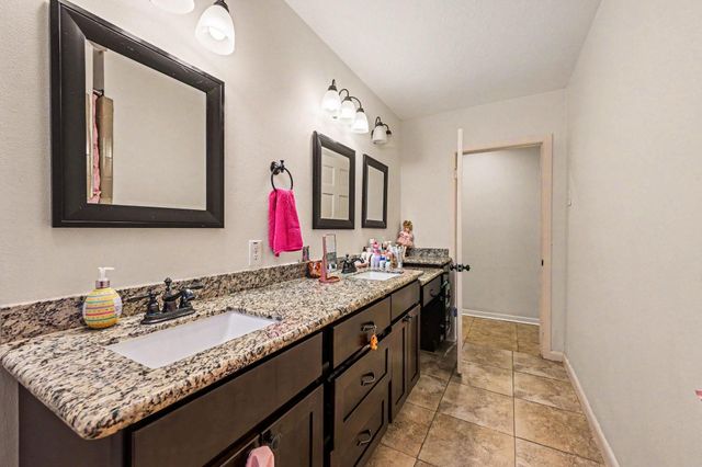 3311 Longfield Circle, Houston, TX 77063