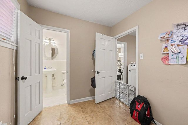 3311 Longfield Circle, Houston, TX 77063