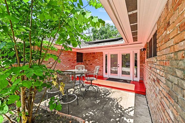 3311 Longfield Circle, Houston, TX 77063