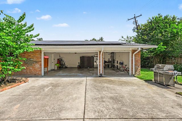3311 Longfield Circle, Houston, TX 77063