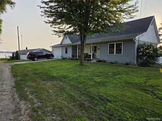 243 Ruddiman Drive, North Muskegon, MI 49445