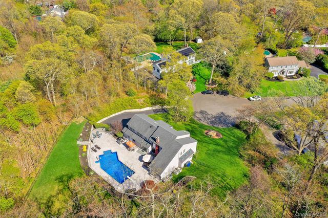 24 Allyson Place, East Setauket, NY 11733