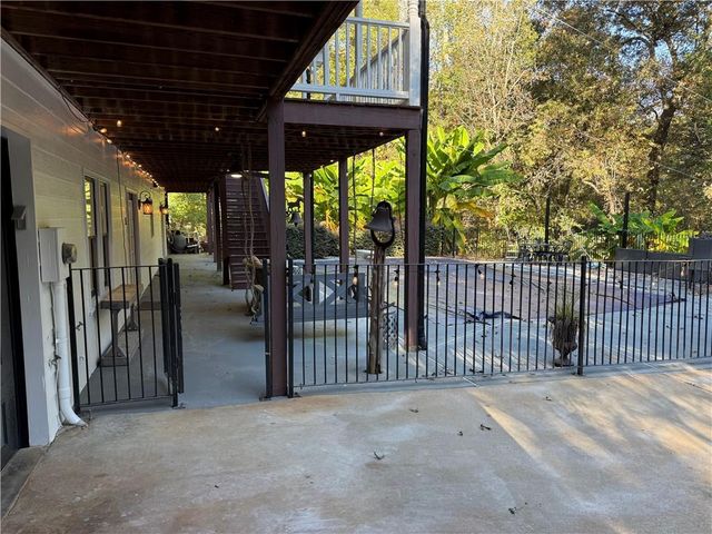 11637 Brown Bridge Road, Covington, GA 30016