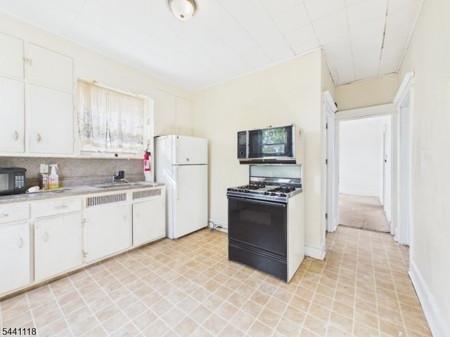 139 Fairview Ave, Prospect Park Boro, NJ 07508