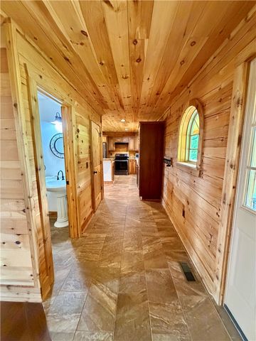 498 Lockwood Rd., Washington Twp, PA 15632