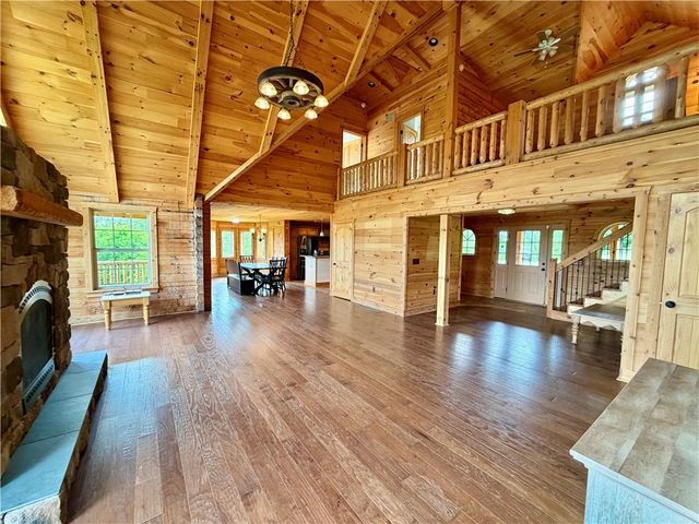 498 Lockwood Rd., Washington Twp, PA 15632