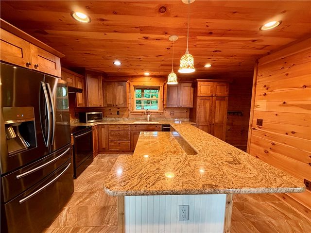 498 Lockwood Rd., Washington Twp, PA 15632