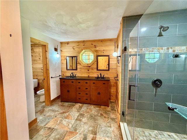 498 Lockwood Rd., Washington Twp, PA 15632