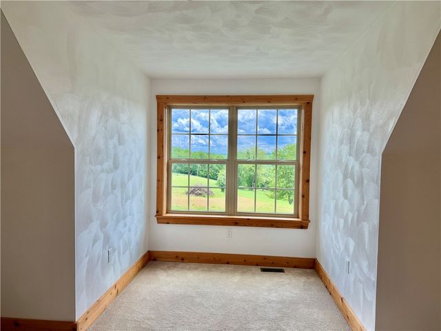 498 Lockwood Rd., Washington Twp, PA 15632