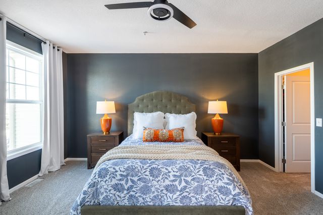 210 80th Street 104, West Des Moines, IA 50266