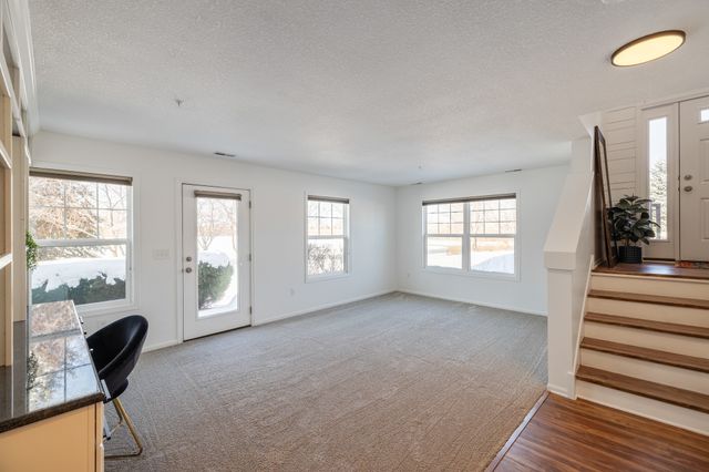 210 80th Street 104, West Des Moines, IA 50266