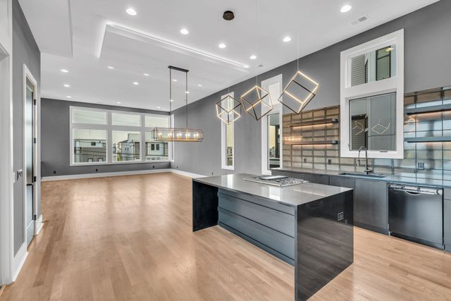 15A Fern Ave, Nashville, TN 37207