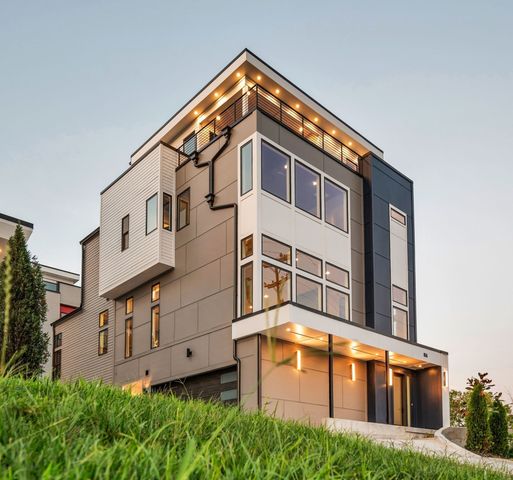 15A Fern Ave, Nashville, TN 37207