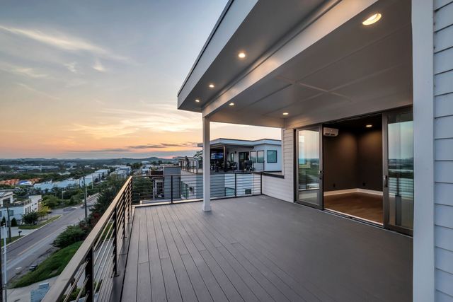 15A Fern Ave, Nashville, TN 37207