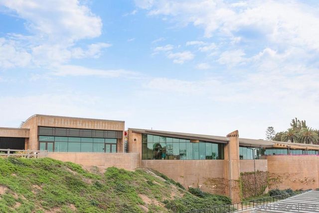 522 4TH STREET A, Encinitas, CA 92024