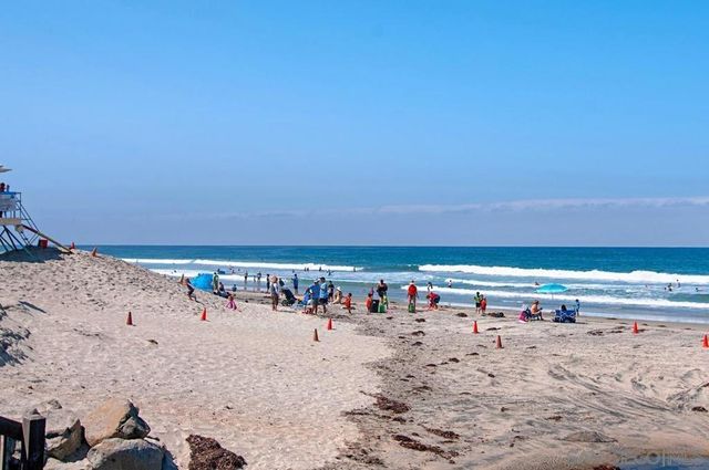 522 4TH STREET A, Encinitas, CA 92024