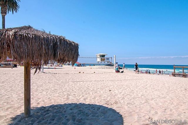 522 4TH STREET A, Encinitas, CA 92024