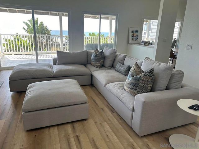 522 4TH STREET A, Encinitas, CA 92024