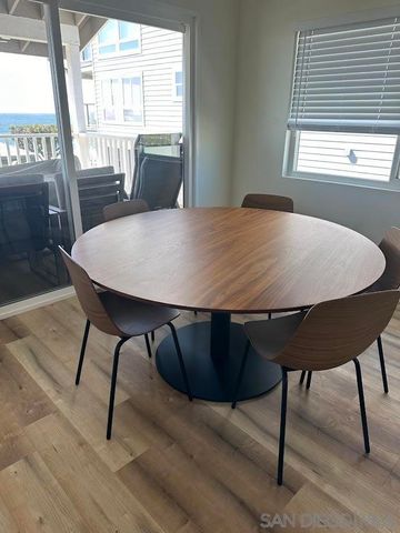 522 4TH STREET A, Encinitas, CA 92024