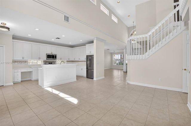 7700 Monarch Ct, Delray Beach, FL 33446