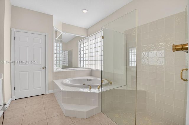 7700 Monarch Ct, Delray Beach, FL 33446