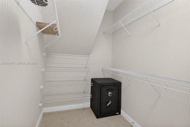 7700 Monarch Ct, Delray Beach, FL 33446
