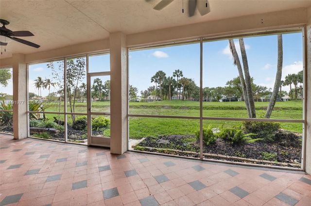 7700 Monarch Ct, Delray Beach, FL 33446
