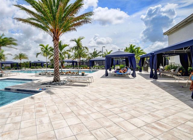 7700 Monarch Ct, Delray Beach, FL 33446