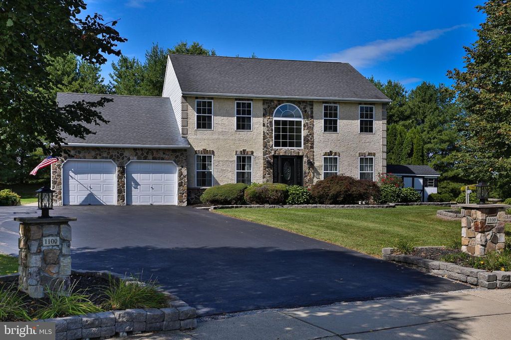 1100 LONGWOOD DR, QUAKERTOWN, PA 18951 — exterior