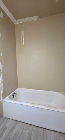 629 Lillian Avenue, Fort Wayne, IN 46808