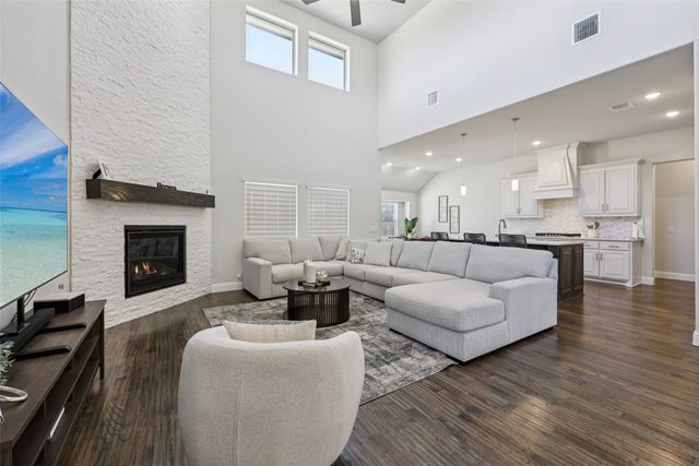 1134 Cardinal Drive, Midlothian, TX 76065