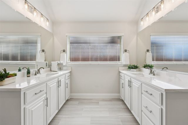 1134 Cardinal Drive, Midlothian, TX 76065