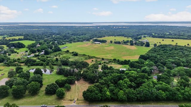 1001 N Seven Points Drive, Kemp, TX 75143